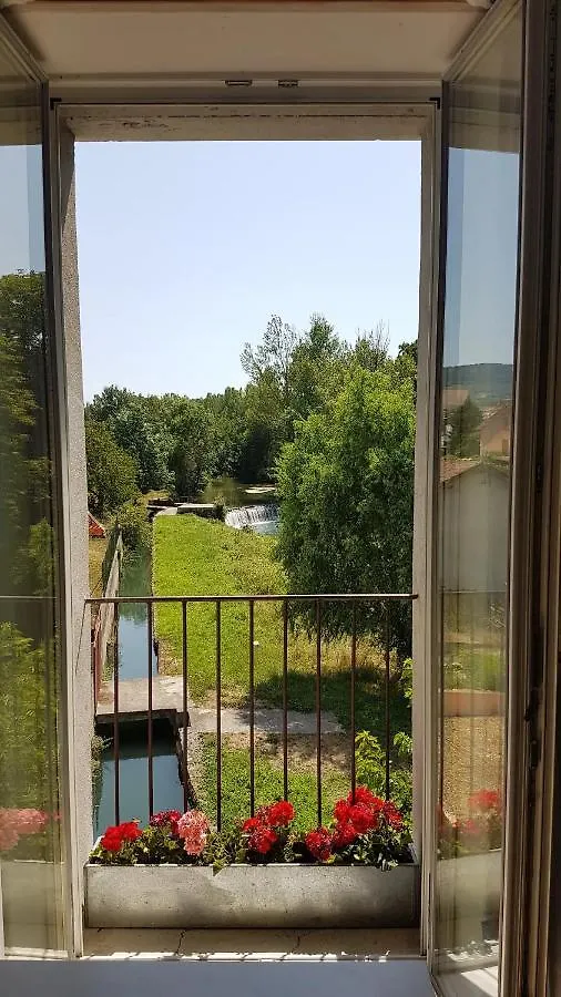 Maison d'hôtes Hotel The Mill France à Saint-Georges-de-Luzençon France